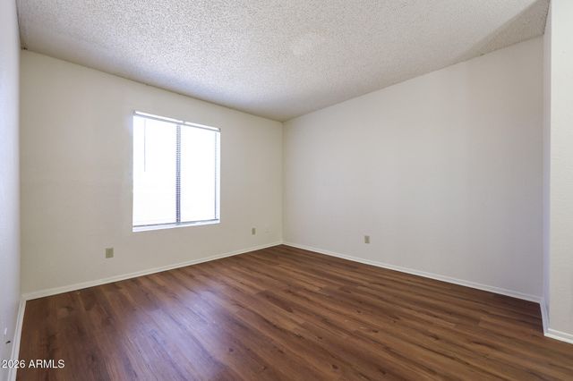 5757 W EUGIE Avenue 2113, Glendale, AZ 85304