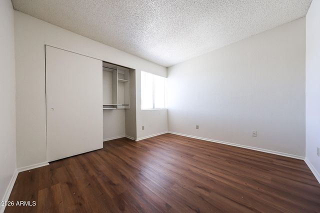 5757 W EUGIE Avenue 2113, Glendale, AZ 85304