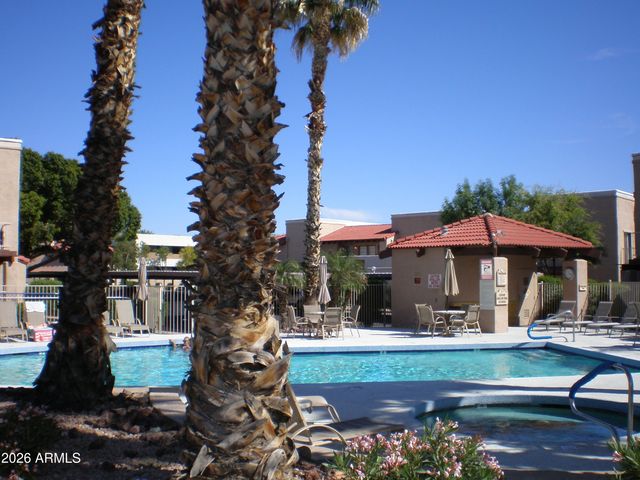 5757 W EUGIE Avenue 2113, Glendale, AZ 85304