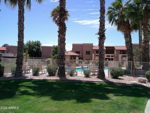 5757 W EUGIE Avenue 2113, Glendale, AZ 85304