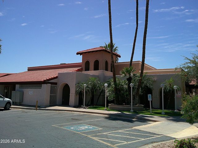 5757 W EUGIE Avenue 2113, Glendale, AZ 85304