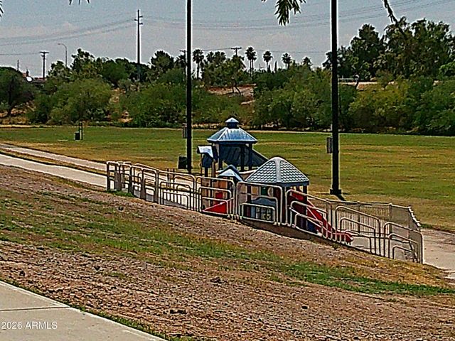 5757 W EUGIE Avenue 2113, Glendale, AZ 85304