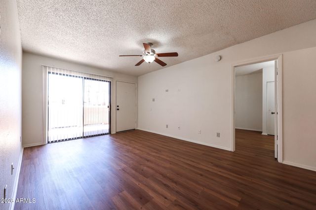 5757 W EUGIE Avenue 2113, Glendale, AZ 85304