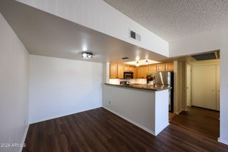 5757 W EUGIE Avenue 2113, Glendale, AZ 85304