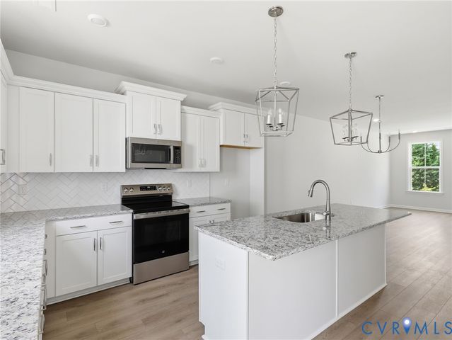 13807 Riverlight Dr, Midlothian, VA 23114