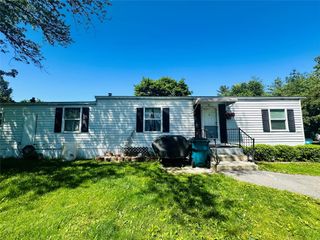 621 Sheafe Road 50, Poughkeepsie, NY 12603