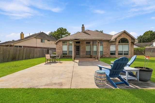 4151 S Nolan Drive, Pearland, TX 77584