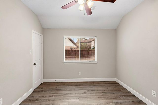 4151 S Nolan Drive, Pearland, TX 77584