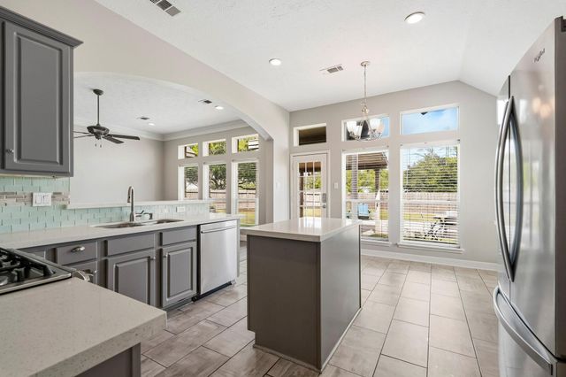 4151 S Nolan Drive, Pearland, TX 77584