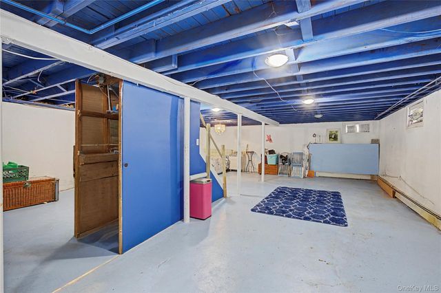 9 Amherst Road, West Sayville, NY 11796