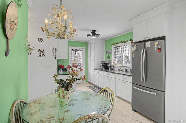 9 Amherst Road, West Sayville, NY 11796