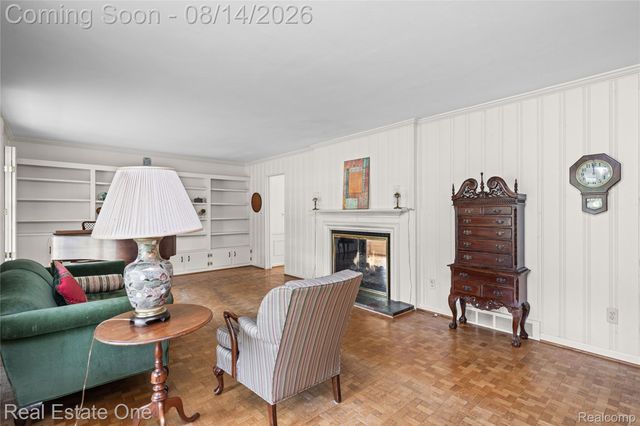 4195 Orchard Way, Bloomfield Charter Township, MI 48301