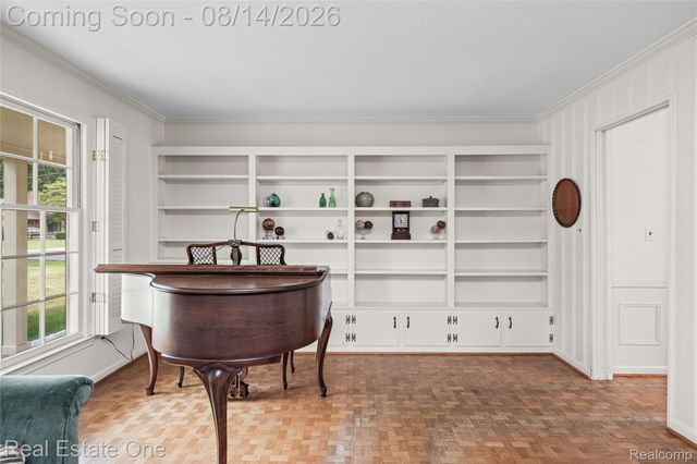 4195 Orchard Way, Bloomfield Charter Township, MI 48301