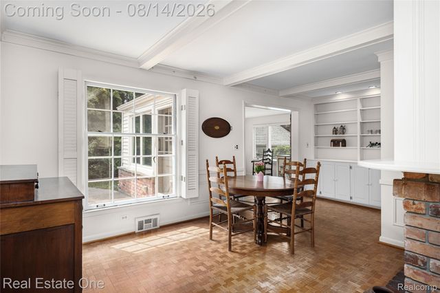 4195 Orchard Way, Bloomfield Charter Township, MI 48301