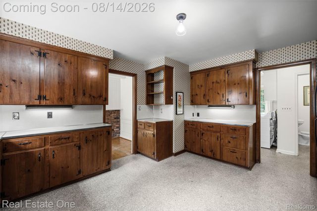 4195 Orchard Way, Bloomfield Charter Township, MI 48301