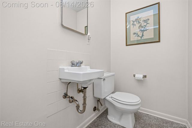 4195 Orchard Way, Bloomfield Charter Township, MI 48301