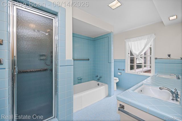 4195 Orchard Way, Bloomfield Charter Township, MI 48301