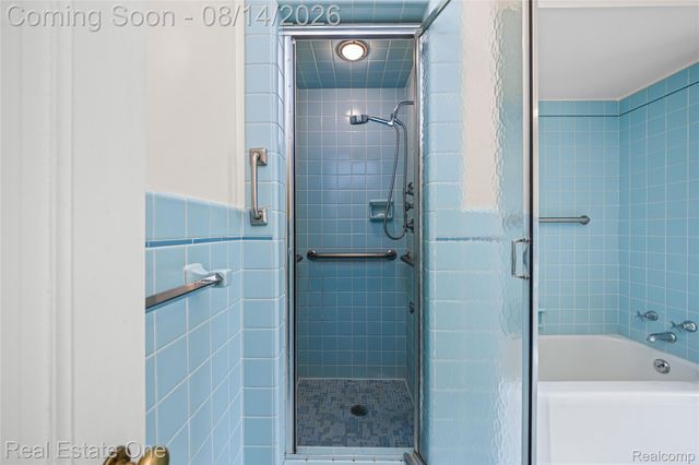 4195 Orchard Way, Bloomfield Charter Township, MI 48301