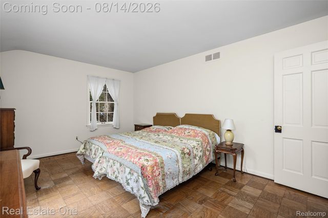 4195 Orchard Way, Bloomfield Charter Township, MI 48301