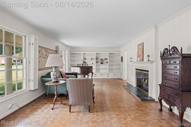 4195 Orchard Way, Bloomfield Charter Township, MI 48301