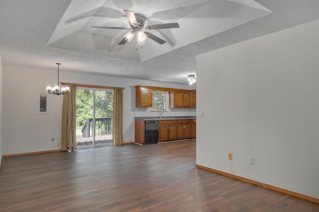 2015 N Benton Avenue, Springfield, MO 65803