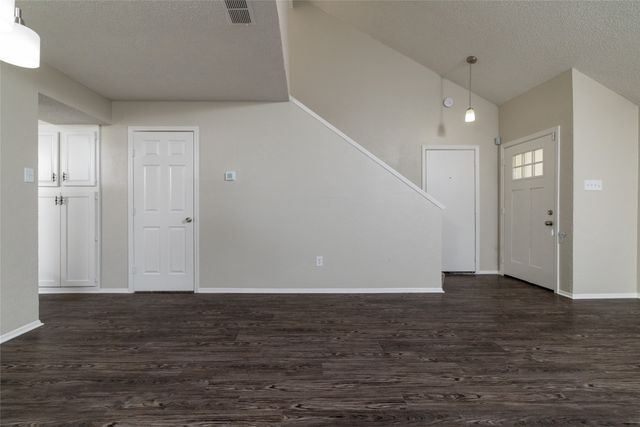 3615 Ravenhill Lane, Arlington, TX 76016