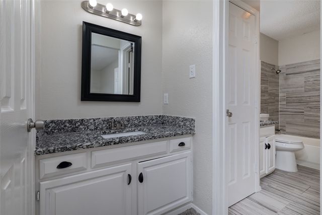 3615 Ravenhill Lane, Arlington, TX 76016
