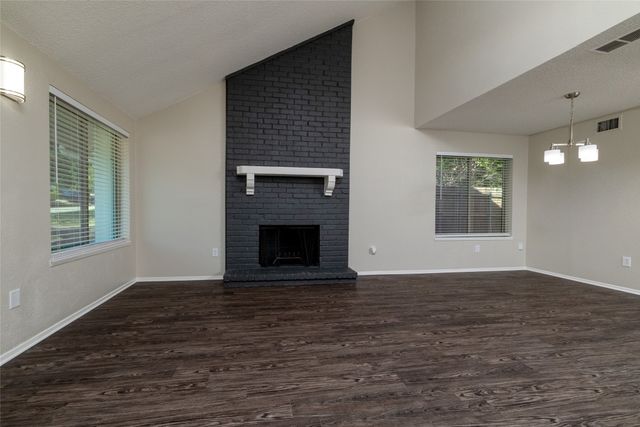 3615 Ravenhill Lane, Arlington, TX 76016