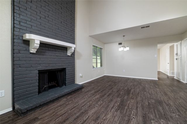3615 Ravenhill Lane, Arlington, TX 76016