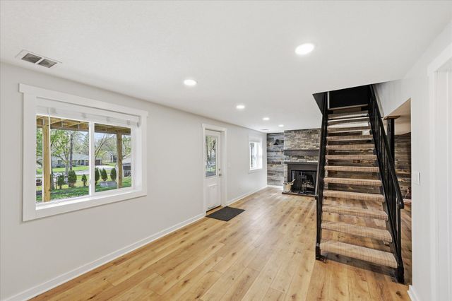 16062 Cambridge Circle SE, Prior Lake, MN 55372