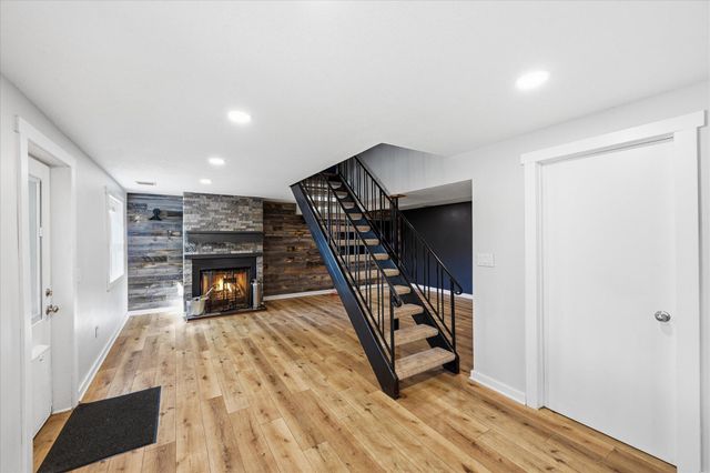 16062 Cambridge Circle SE, Prior Lake, MN 55372