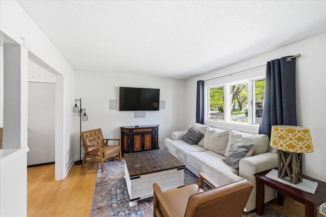 16062 Cambridge Circle SE, Prior Lake, MN 55372