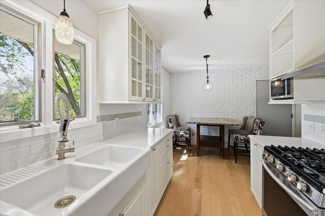 16062 Cambridge Circle SE, Prior Lake, MN 55372
