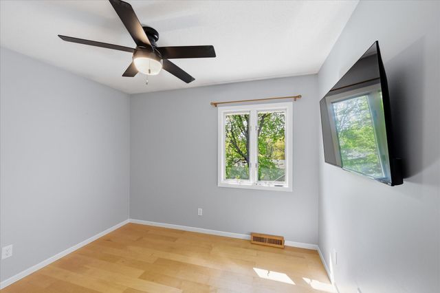 16062 Cambridge Circle SE, Prior Lake, MN 55372