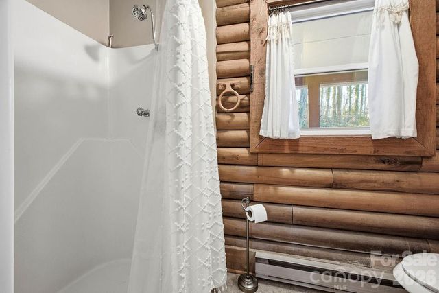 34 Greenbriar Road, Black Mountain, NC 28711