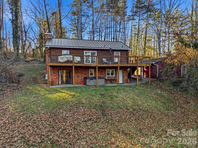 34 Greenbriar Road, Black Mountain, NC 28711