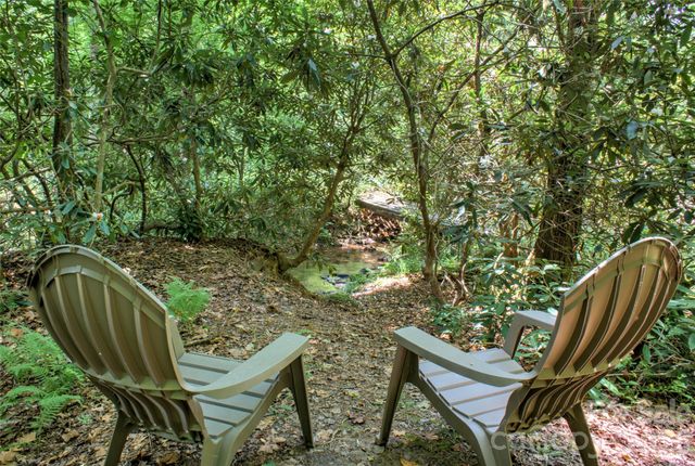 34 Greenbriar Road, Black Mountain, NC 28711