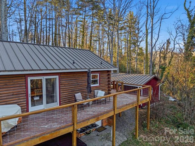 34 Greenbriar Road, Black Mountain, NC 28711