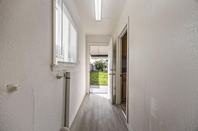 3864 E Lyell Avenue, Fresno, CA 93702