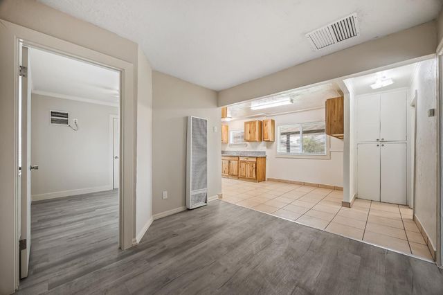 3864 E Lyell Avenue, Fresno, CA 93702