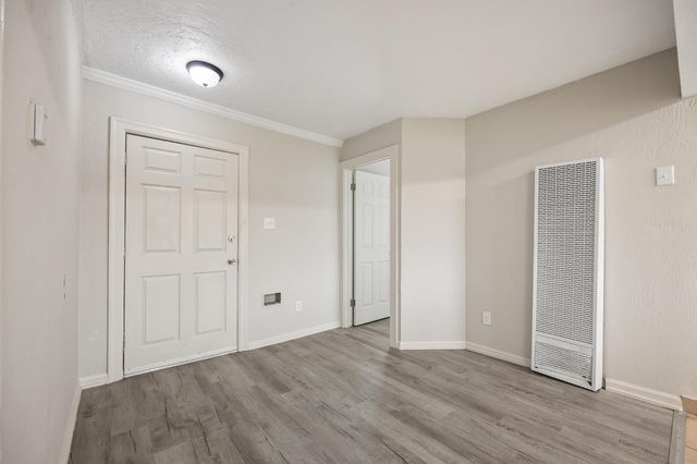 3864 E Lyell Avenue, Fresno, CA 93702