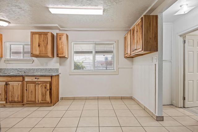 3864 E Lyell Avenue, Fresno, CA 93702