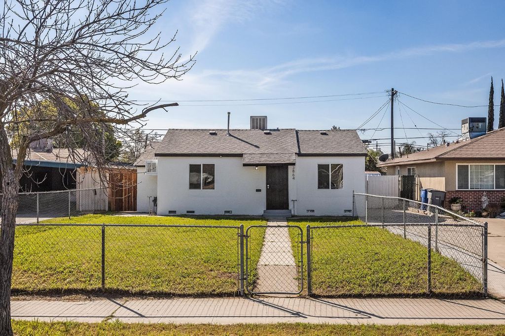 3864 E Lyell Avenue, Fresno, CA 93702