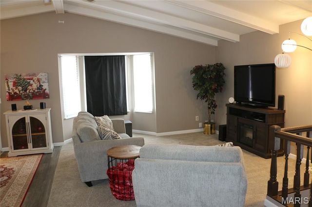 4 Ridgewoods Court, St Peters, MO 63376