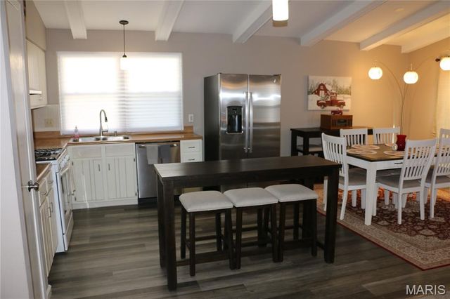 4 Ridgewoods Court, St Peters, MO 63376