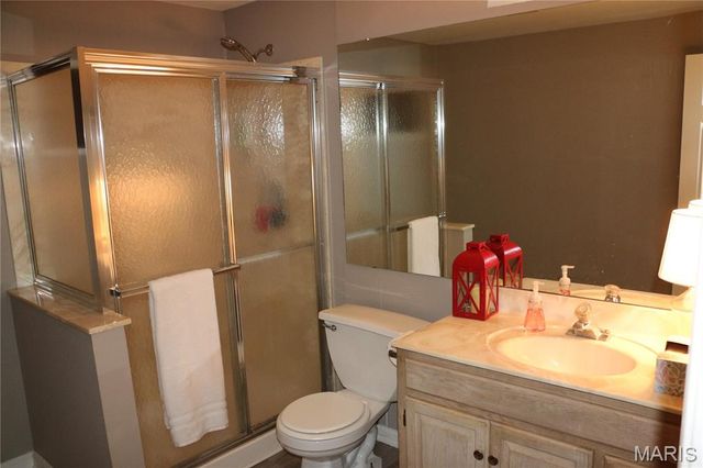 4 Ridgewoods Court, St Peters, MO 63376