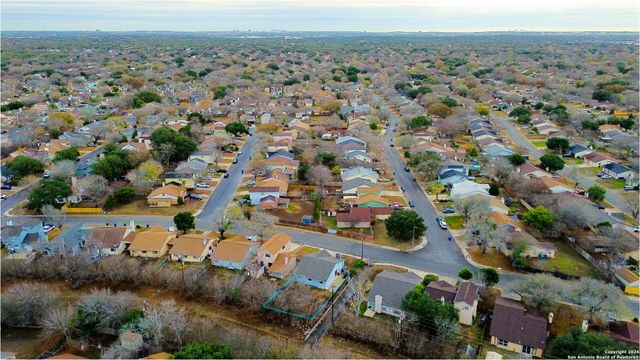 6131 Valley Bay Dr, San Antonio, TX 78250