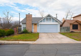 6131 Valley Bay Dr, San Antonio, TX 78250