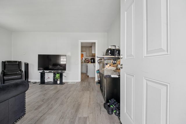 2229 Hamilton Avenue, Columbus, OH 43211