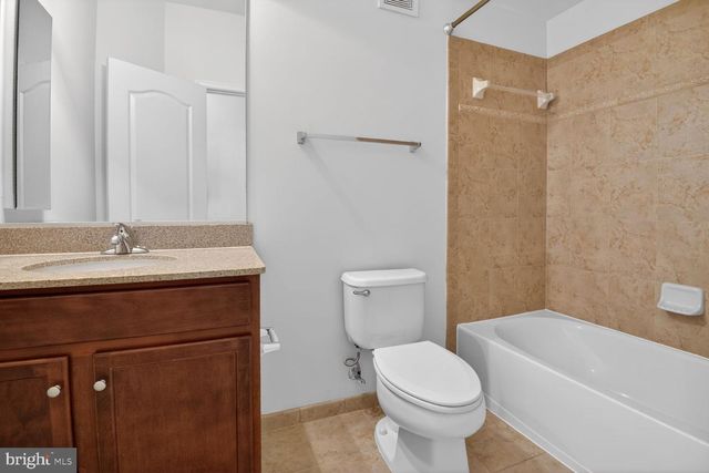 24690 BYRNE MEADOW SQ, Aldie, VA 20105